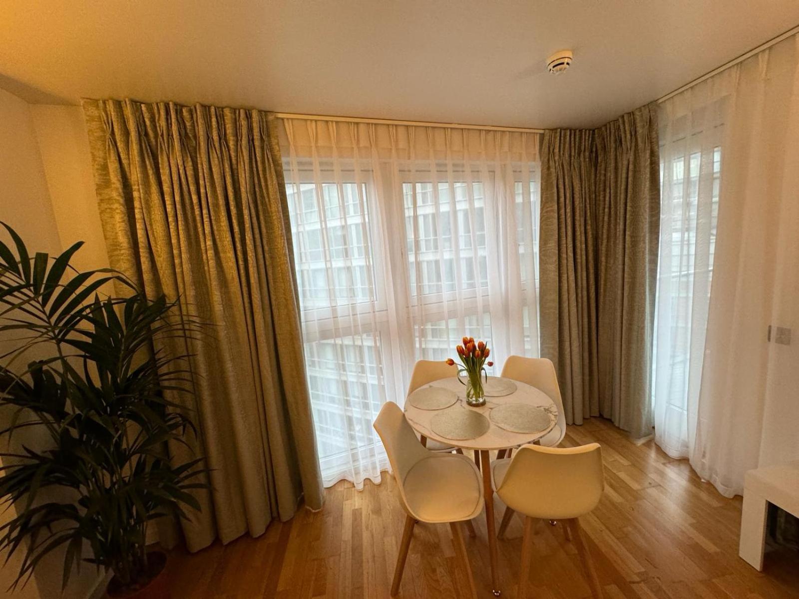 Luxury Apartment In Canary Wharf London Eksteriør billede