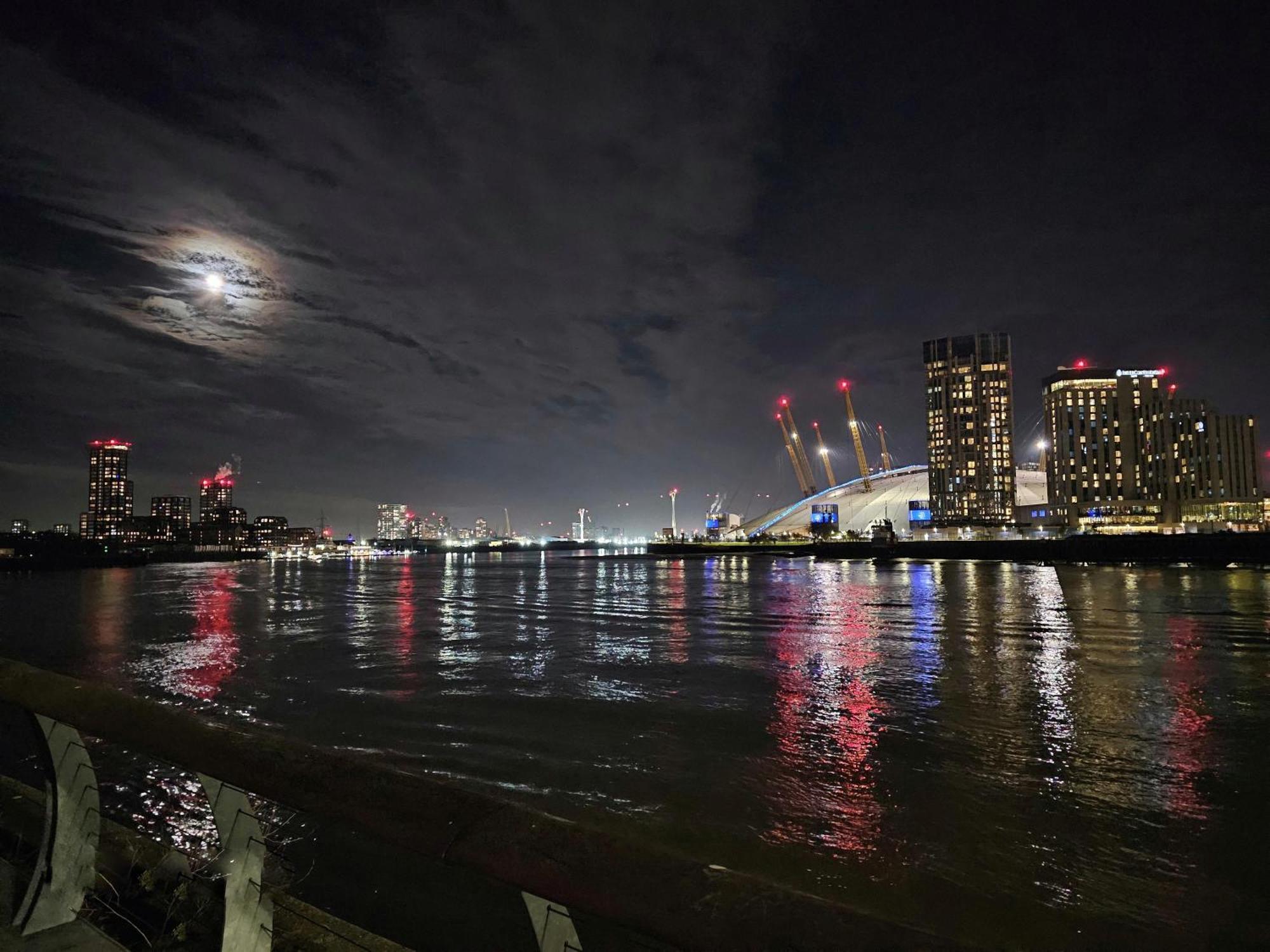 Luxury Apartment In Canary Wharf London Eksteriør billede